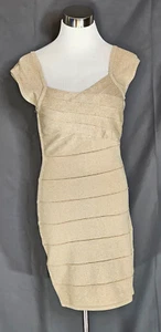 Forever 21 - Abito Body con scollo quadrato in maglia metallizzata oro - Medium - Foto 1 di 2
