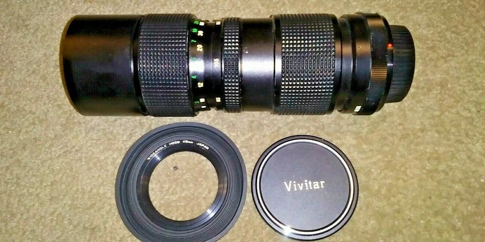 Vivitar 85-205mm 1:3.8 Auto Zoom Lens w Cover - Image 1 of 4