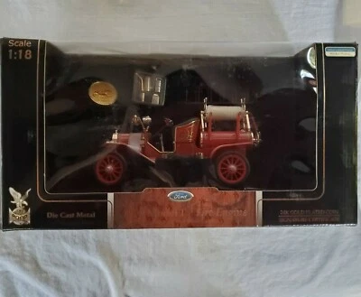 Ford 1914 Model T - Fire Engine 1:18 - Image 1 of 4