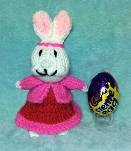 KNITTING PATTERN -Lily Bobtail inspired Choc cover Peter Rabbit Easter Creme Egg - Picture 1 of 1