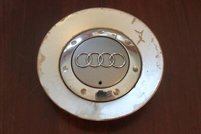 2004 a 2011 Audi A4 A6 calota central de roda de liga leve usada OEM 8N0601165D - Imagem 1 de 4