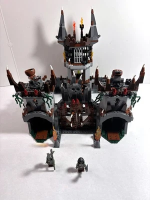 LEGO Castle: Fantasy Era: Trolls' Mountain Fortress 7097 (2009) Uber rare. - Image 1 of 4