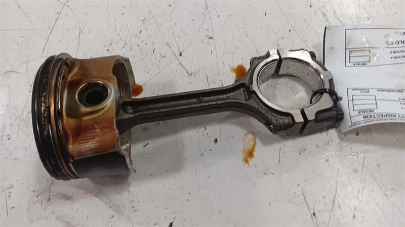 Nissan Rogue один поршень 2014 2015 2016 2017 - Изображение 1 из 4