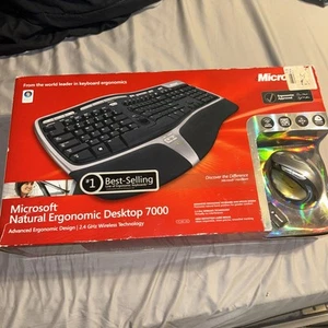 Microsoft Natural Ergonomic Keyboard 7000 w/Mouse & USB Dongle Wireless 2.4 GHz - Photo 1/4