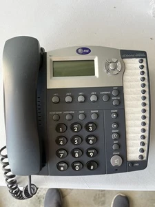 Téléphone extensible AT&T 945 Small Business System 4 lignes avec haut-parleur - Photo 1/1