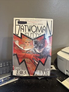 Batwoman: Elegy Deluxe Edition - Hardcover By Rucka, Greg DC Comics 2010 - Picture 1 of 12