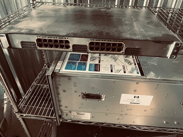 Cisco WS-C3750G-24T-E - 24 Port Gigabit Switch - Image 1 of 4