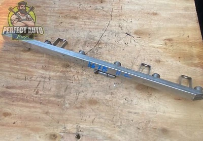 2006 - 2013 BMW 328i 528i 525xi 530xi топливная форсунка рельса 13-53-7-542-541 OEM - Изображение 1 из 3