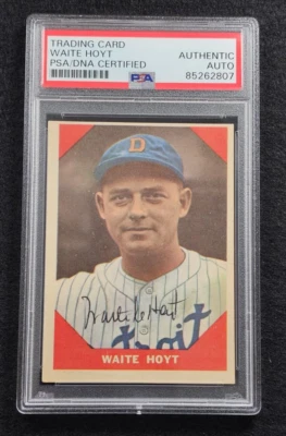 1960 WAITE HOYT Signed Fleer Baseball Card-HOF-NEW YORK YANKEES-PSA - Image 1 of 4