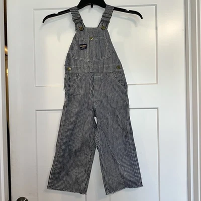 Mono de mezclilla a rayas Oshkosh B’Gosh para niños hecho en unión ferrocarril sanforizado Foto 1 de 4