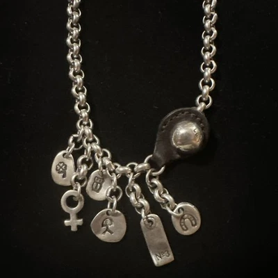 Collar Modernista Arte Abstracto Grueso Chapado en Plata y Cuero Por Numero3 Foto 1 de 4