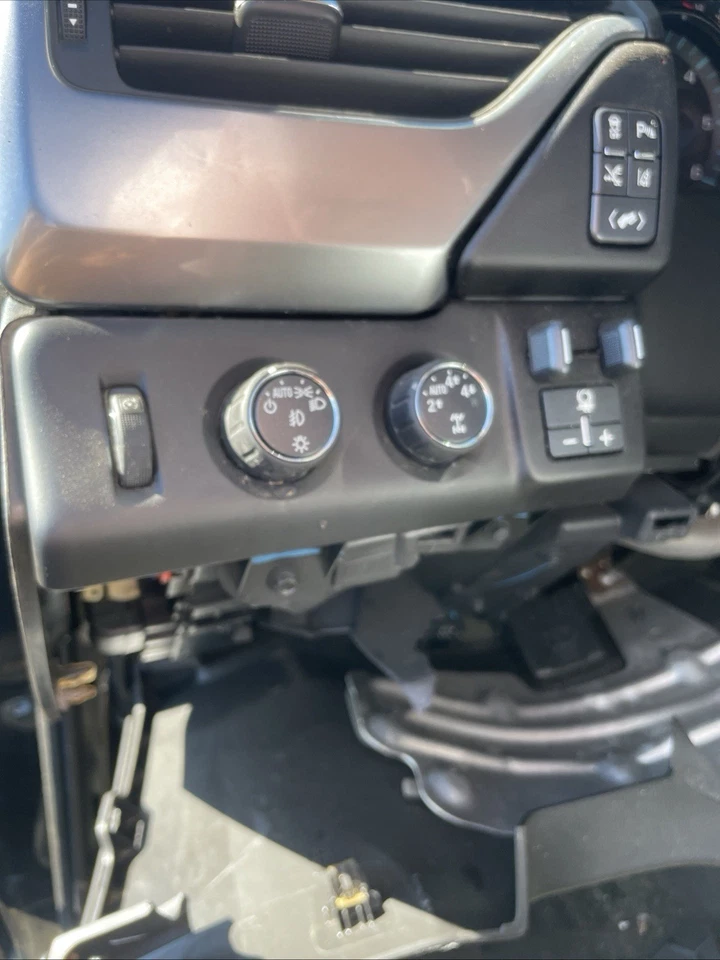 Interruptor de control de remolque de estacionamiento 15-20 Yukon Tahoe faros de haz alto 4x4 OEM Foto 1 de 4