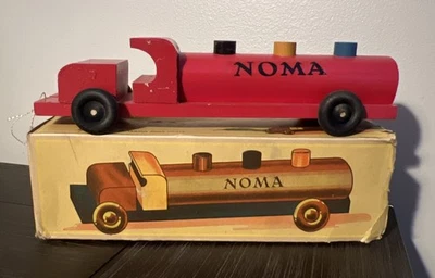 Винтажный 1940-е Noma "Woodies" Красный Деревянный Игрушечный Грузовик Танкер С Оригинальной Коробкой - Изображение 1 из 4