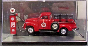 Vintage Road Champs Classic Scenes 1:43 1953 Chevrolet 3100 Texaco Gas Pump Red - Picture 1 of 4