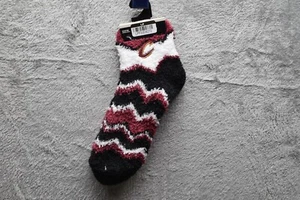 NBA Cleveland Cavaliers Fan Fuzzy Socks, OSFM, Size M 5-10 / W 6-11, New - Picture 1 of 7