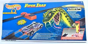 Mattel Wheels Hotwheels Viper Trax Diecast Model Car Play Set No. 25497 - Picture 1 of 5