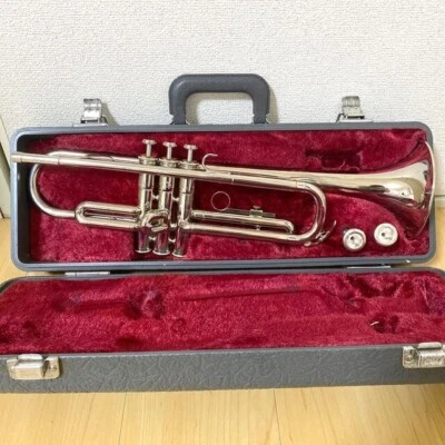 YAMAHA YTR-136 Trumpet silver vintage musical instruments With Case USED - Image 1 of 4