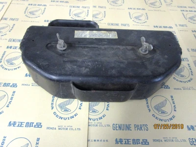 HONDA CB750 Honda 750 Four USED Air Cleaner Case Cover 17231-341-010 - Image 1 of 4