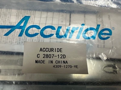 Riel deslizante de montaje en rack de bajo perfil Accuride C2807-12D 12" 100 lb de carga/1 par Foto 1 de 4