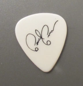 Paul Pesco Guitar Pick from Hall & Oates, Madonna, Jennifer Lopez - Picture 1 of 2