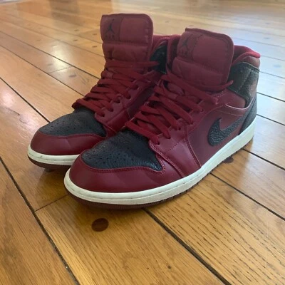 Talla 10.5 - Air Jordan 1 Mid Reverse Banned Foto 1 de 4