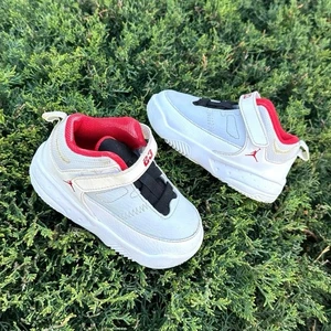 Jordan Max Aura 3 Toddler Athletic Shoes Size 8 White University Red - Picture 1 of 12