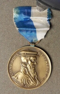 Conradus Gessnerus M.D. (Busto) Duobus Saeculis Feliciter Peractis Me Duci Ius - Imagen 1 de 2