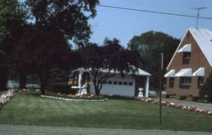 Middle America Americana Detached Garage Midwest? Original 1975 Photo Slide - Bild 1 von 1