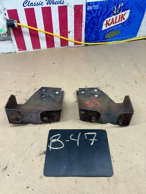 1986 1987 1988 1989 1990 DODGE TRUCK FRONT BUMPER BRACKETS SET PAIR W150 W250 W3 - Image 1 of 4