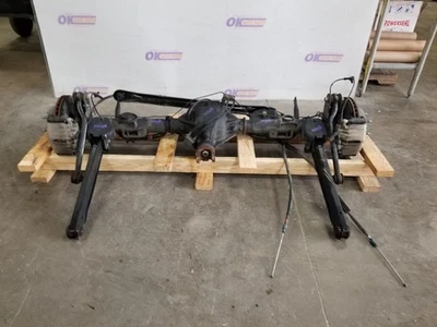 04 2004 GMC YUKON XL DENALI 6.0L AWD REAR AXLE REAR END GT4 3.73 RATIO  Foto 1 de 4