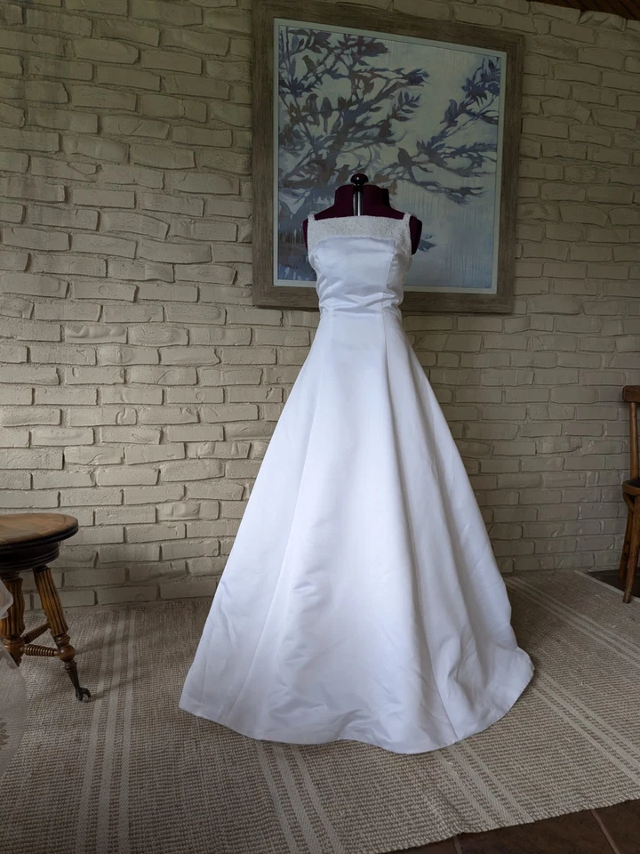 Vestido de novia vintage 1973 Alfred Angelo Pearl Foto 1 de 4