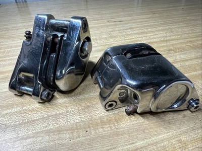 Pinzas de freno delanteras cromadas Harley-Davidson L & R OEM #44046-84C CON ESTILO TC Foto 1 de 4