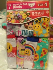 NEW - Girls 7 Pair Emoji Days of The Week Underwear Briefs - Size 4 - Picture 1 of 2