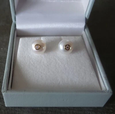 Nuevos aretes Schoeffel perlas y diamantes oro 18 quilates nuevos en caja Foto 1 de 4