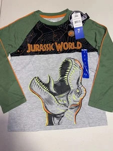 Jurassic World Camp Cretaceous L/S Graphic Tee Raised Print Boys Size 7 - Picture 1 of 9