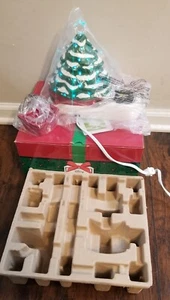 Scentsy Weihnachten mit Disney Mickey & Friends Feiertag Wärmer LED Lichter 8" hoch - Bild 1 von 6