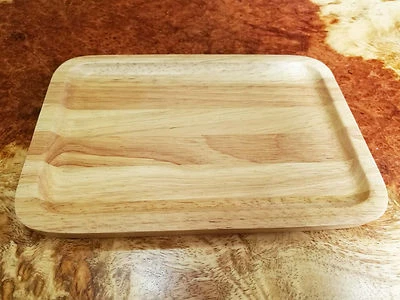 Plato de árbol de goma de madera natural plato rectangular de madera / para servir comida o panadería Foto 1 de 2