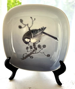 Royal Copenhagen 4786 Parus Major 4” Square Bird Dish Denmark Mid-Century VTG - Picture 1 of 6