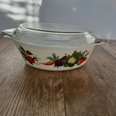 JAJ PYREX TUSCANY/MARKET GARDEN Pattern Vintage Casserole Dish With Lid - Image 1 of 4