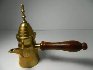 Caffè vintage DallahCaffè ottone inciso a mano con manico in legno da Israele 6,5""H 5 - Foto 1 di 15