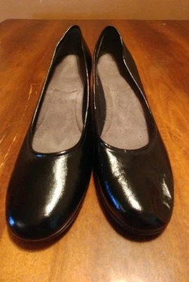 Tacones Aerology By Aerosoles Time Wise charol negro para mujer talla 11 M Foto 1 de 4