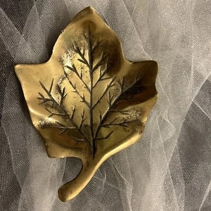 Small Brass Leaf Trinket Holder, Change Tray , Dish - Picture 1 of 2