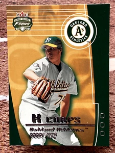 2002 Fleer Focus Jersey Edition K Corps Barry Zito #11KC - Bild 1 von 2