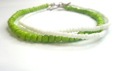 加大尺寸 9 英寸绿色白色手链手工制作多股陶瓷串珠五颜六色 — 第 1/4 张图片
