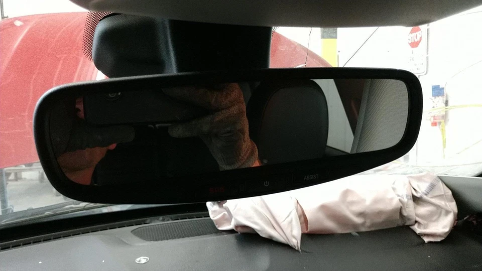 Espejo retrovisor Int Rr para conjunto de brújula atenuación automática Foto 1 de 1