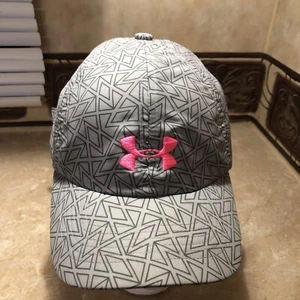 Grey Under Armour Girls Youth Fit Hat Adjustable Strapback Embordered - Picture 1 of 6