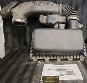 (AH3457) 2011 FORD F150 AIR INTAKE Cleaner Filter Box HOSE With Tubes Meter  - Picture 1 of 4