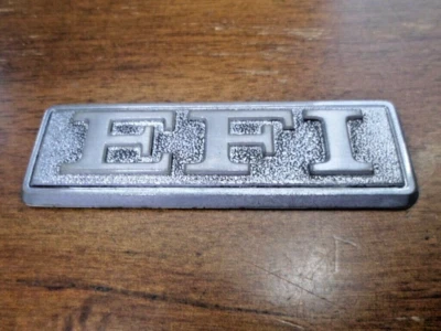 Toyota Cressida 1981-1984 - maletero trasero emblema EFI Foto 1 de 3