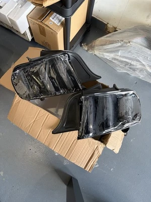 🔥 Juego de 2 luces traseras ahumadas Ford Mustang 2015-2023 de repuesto Foto 1 de 4