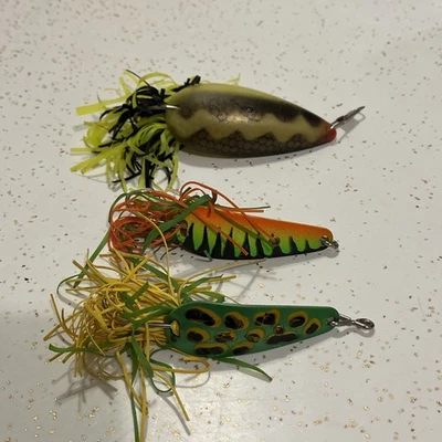 Lote de iscas de pesca vintage isca original Moss Boss da Swamp Fox e 2 outras - Imagem 1 de 4